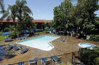 Desert Palms Hotel Anaheim Bagian luar foto